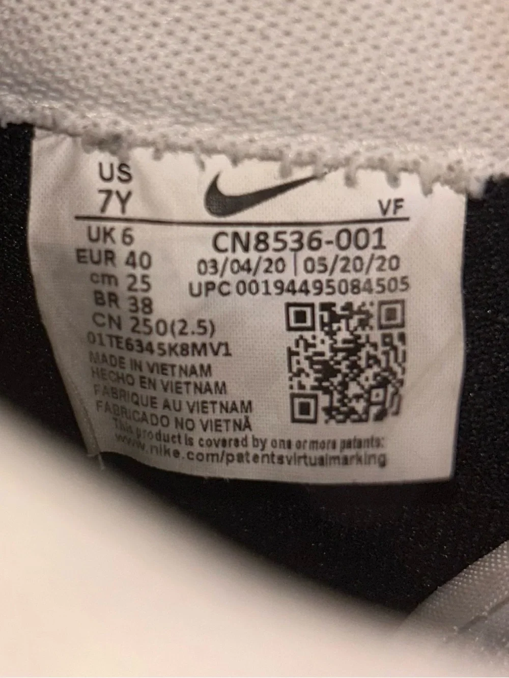 Nike Kids Black‎ Sneakers with White Swoosh